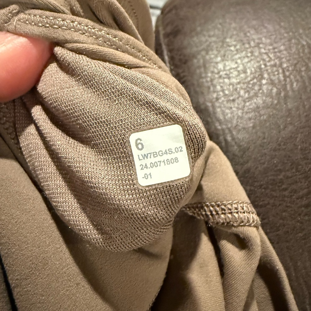 Lululemon align shorts - Picture 4 of 4